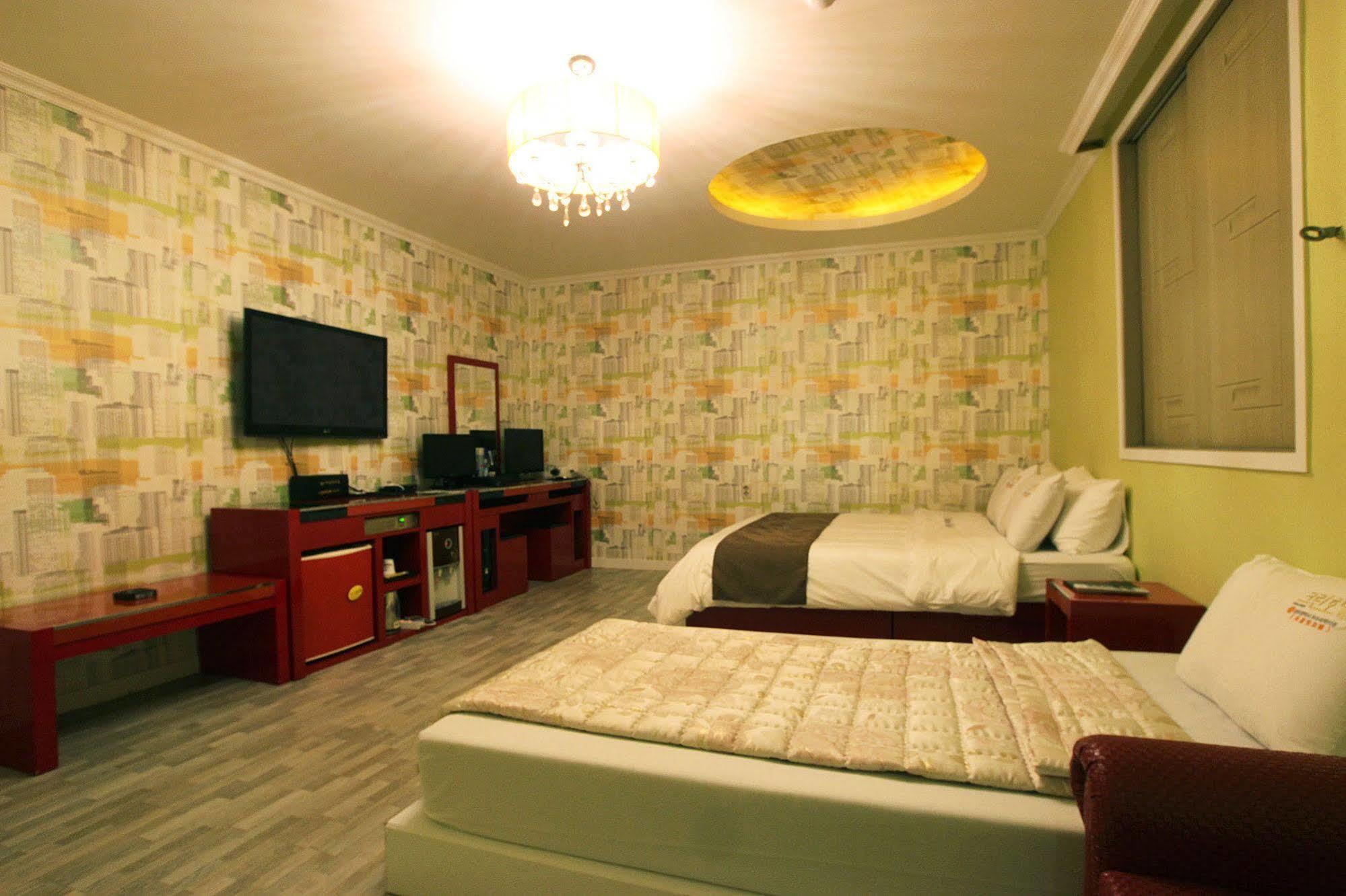 Chocolate Hotel Gwangju Metropolitan City Exterior photo